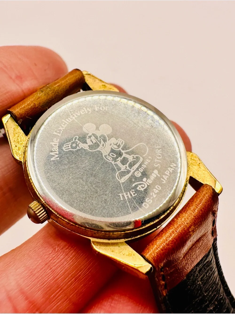 Vintage Disney Store Tigger Watch Moving Clouds DS-240 New Battery